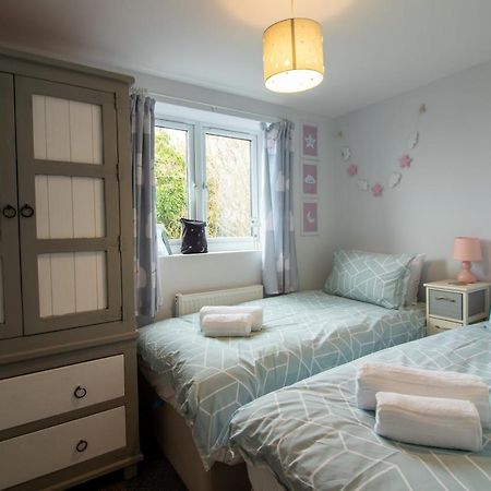 Modern & Cosy- Ideal For Small Families & Couples 브릭섬 외부 사진