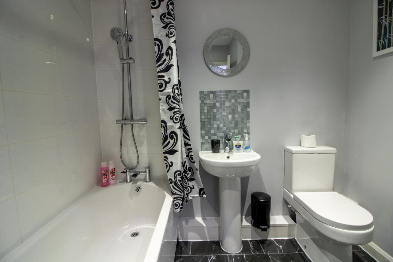 Modern & Cosy- Ideal For Small Families & Couples 브릭섬 외부 사진